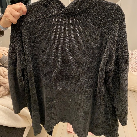 Cardigan - Picture 2 of 3